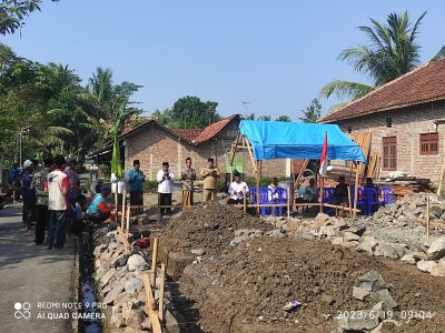 Peletakan Batu Pertama Pondok Pesantren Daruttaubat  Desa jatimulyo.