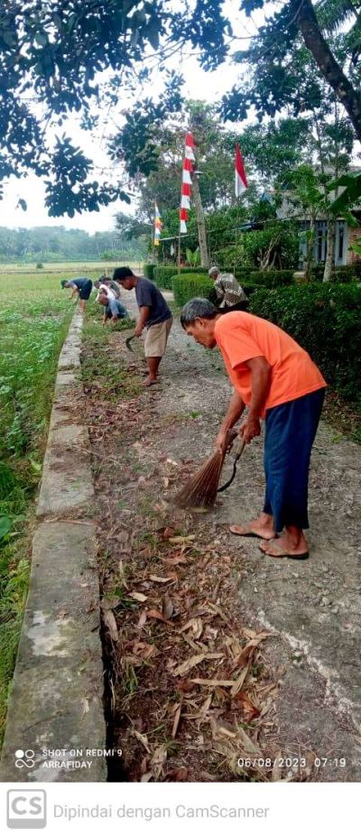Kerja bakti masyarakat Desa Jatimulyo