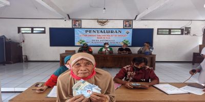 Pembagian Pemanfaataan Bantuan Langsung Tunai ( BLT ) Dana Desa Ke Dua Desa Jatimulyo Kuwarasan 